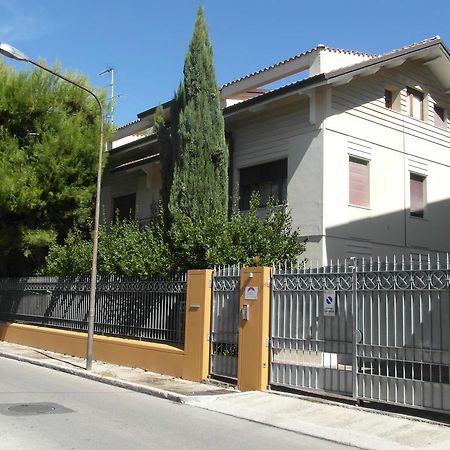 B&B In Villa Civitanova Marche Exterior photo